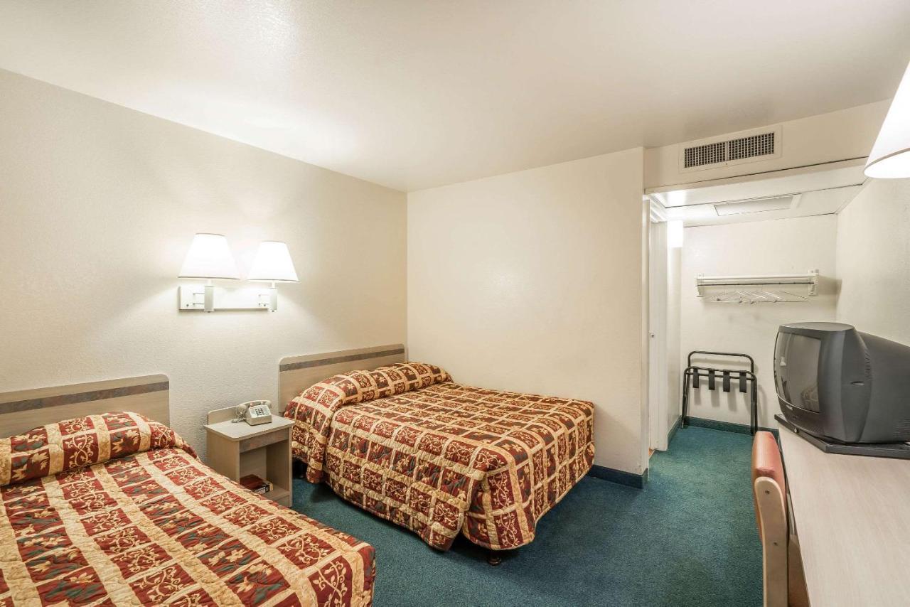 Rodeway Inn Pasco Extérieur photo